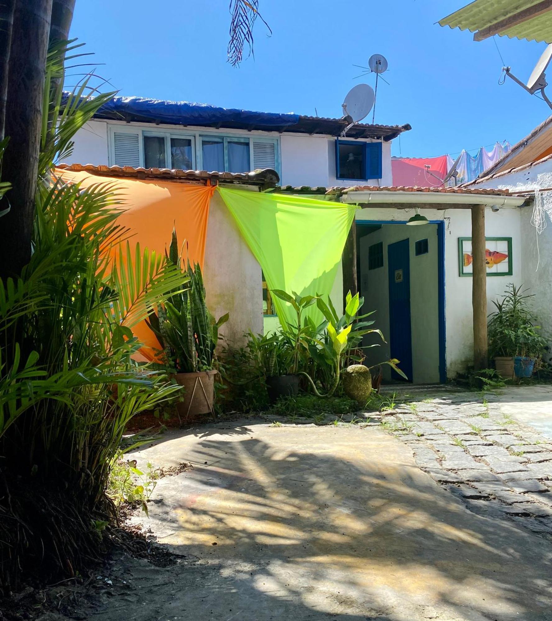 Casa Lee Hostel Парати Екстериор снимка